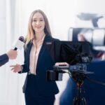 FeelWorld TP16 Folding Teleprompter with Remote Control for Tablets - Image 8